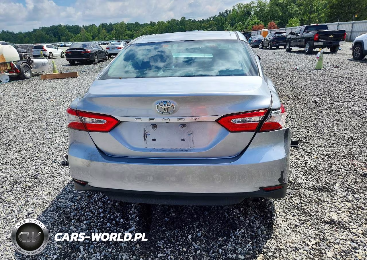 2018 Toyota Camry L VIN:4T1B11HK4JU635651 - 6