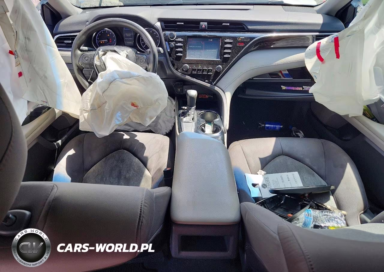 2018 Toyota Camry L VIN:4T1B11HK4JU635651 - 8