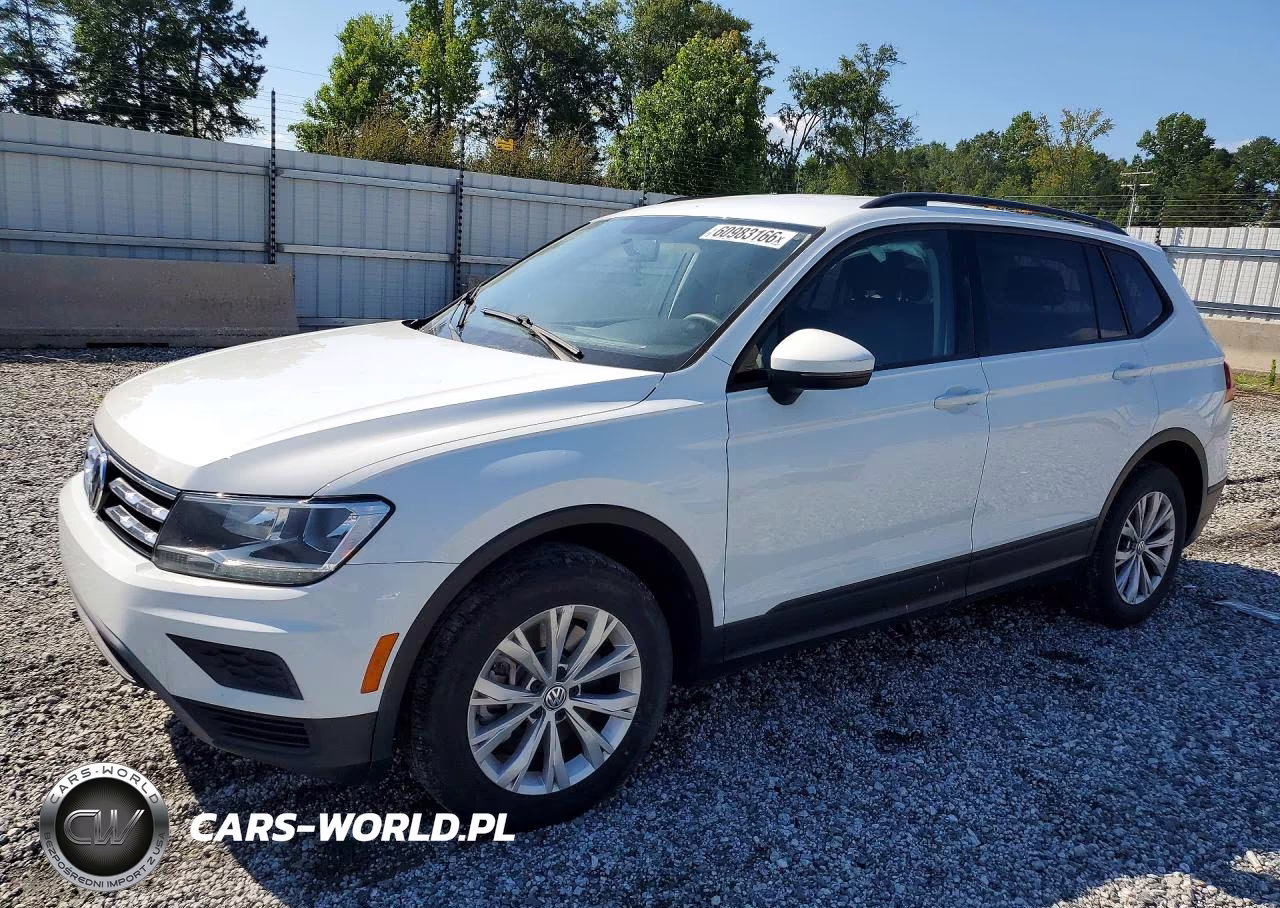 2018 Volkswagen Tiguan S VIN:3VV1B7AX7JM074468 - 1