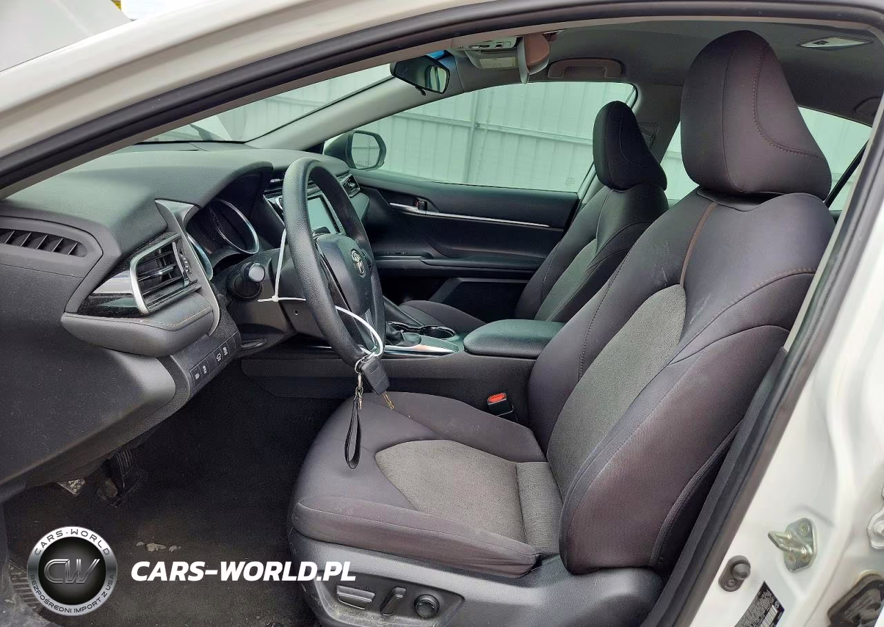2020 Toyota Camry Le VIN:4T1C11AK5LU348515 - 7