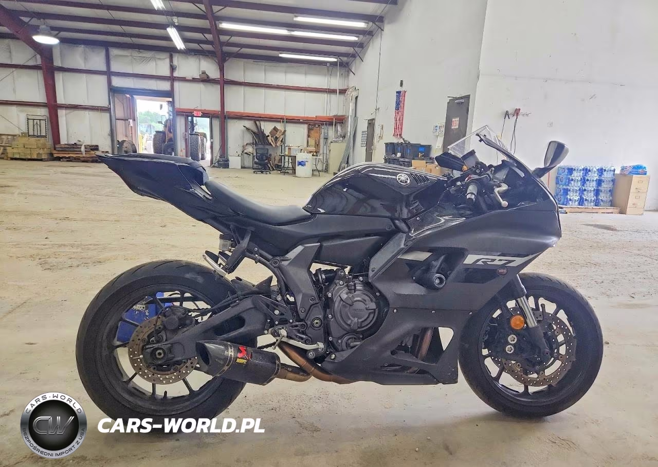 2024 Yamaha Yzfr7