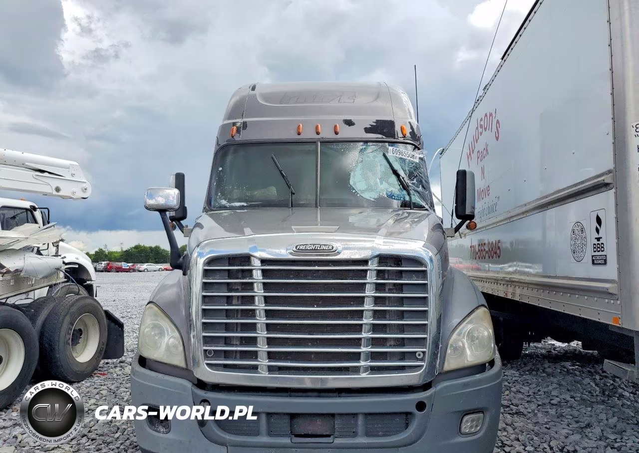 2013 Freightliner Cascadia Semi Truck VIN:1FUJGLDR8DSBT0396 - 5