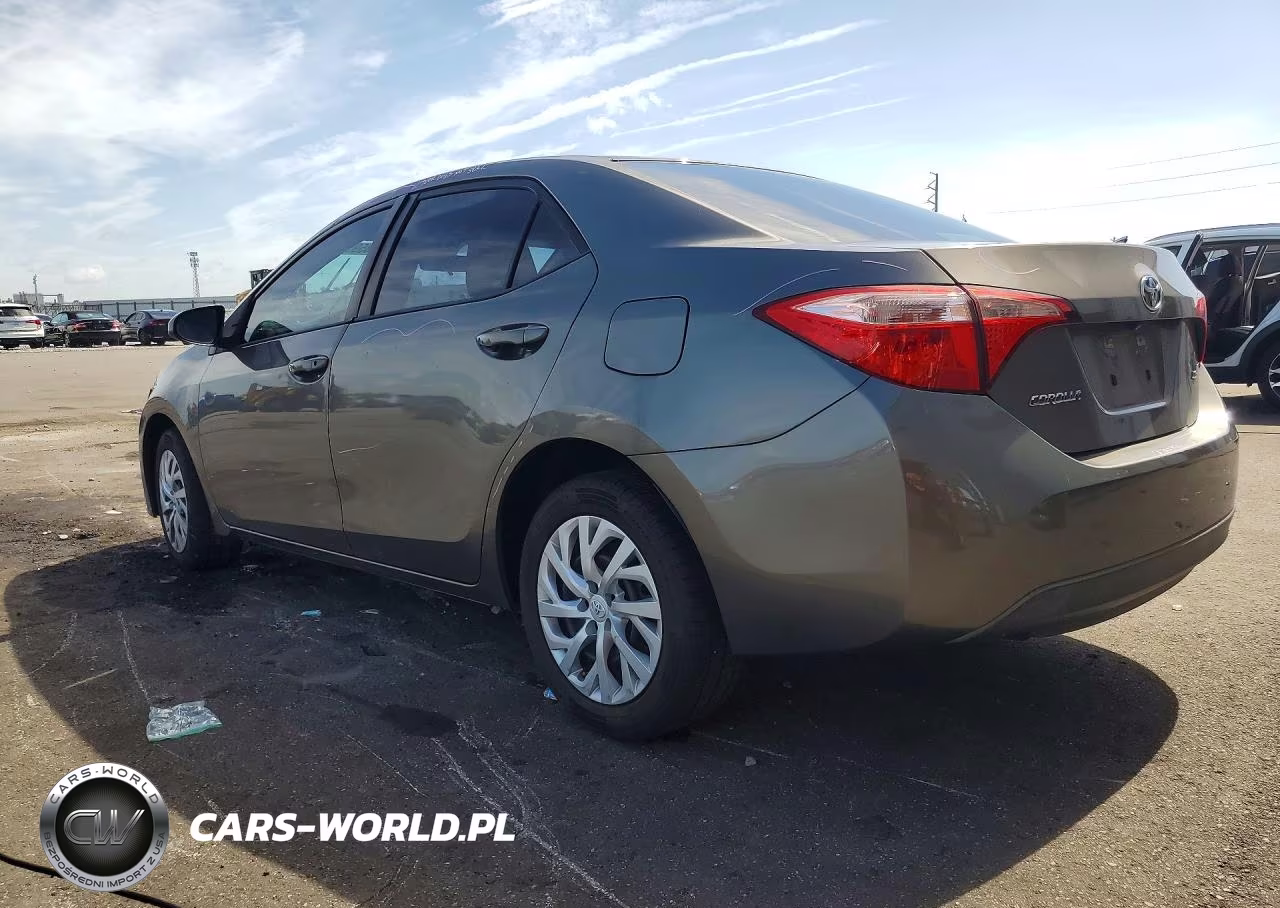 2017 Toyota Corolla Le VIN:5YFBURHE8HP600977 - 2