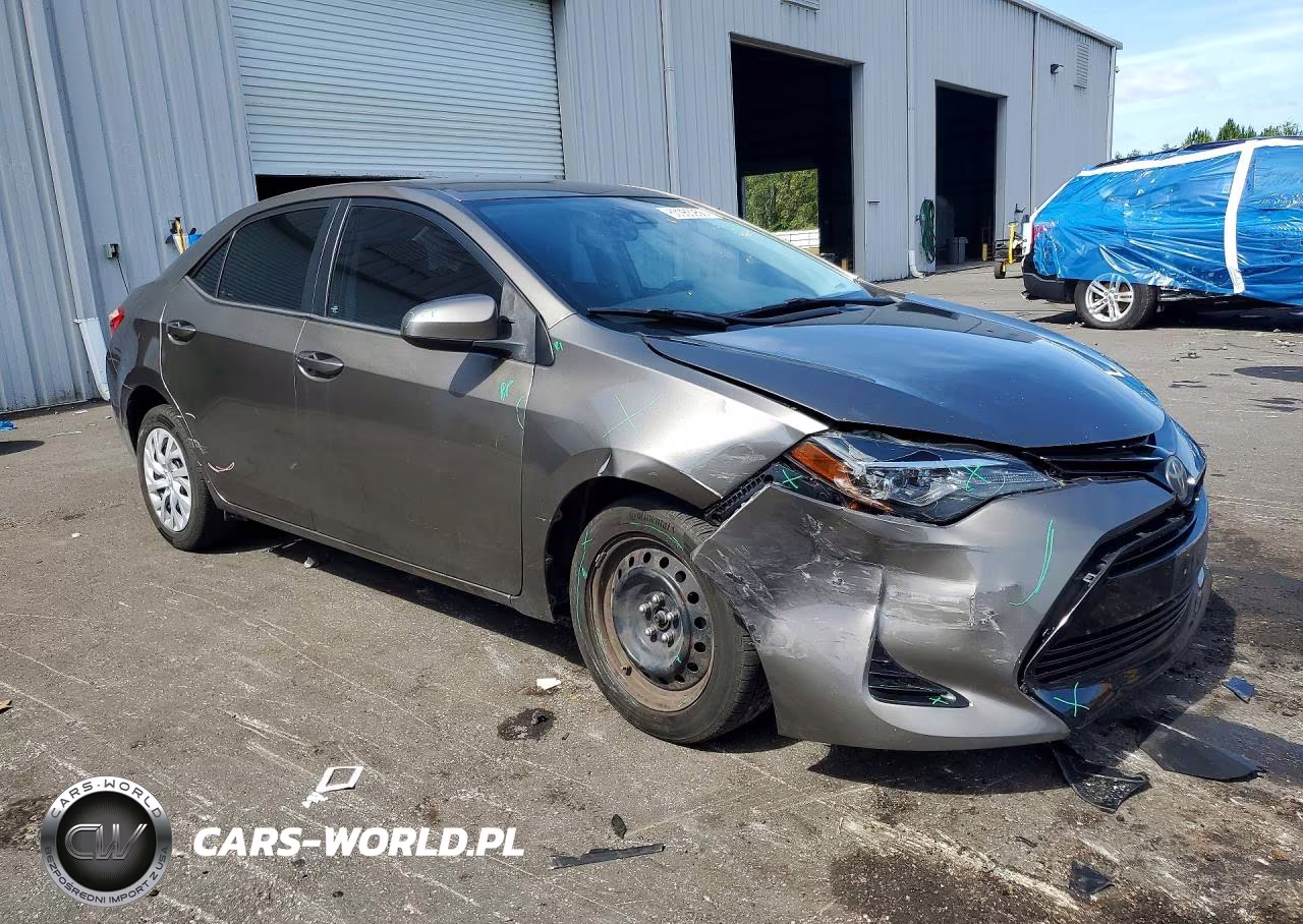 2017 Toyota Corolla Le VIN:5YFBURHE8HP600977 - 4