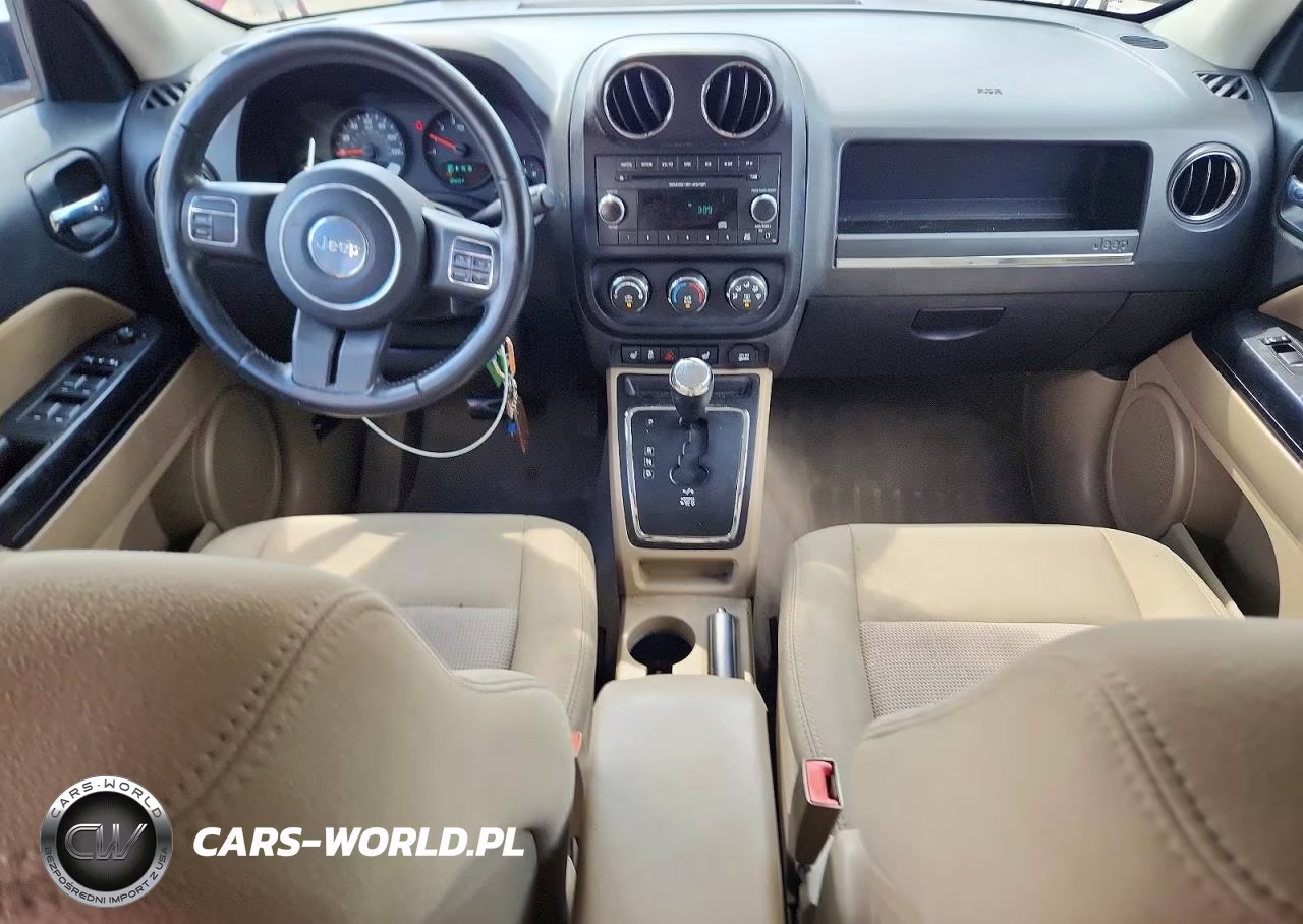 2012 Jeep Patriot Latitude VIN:1C4NJRFB4CD525074 - 8