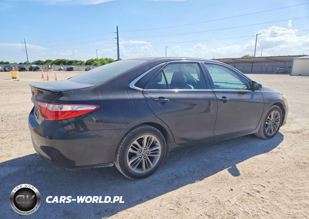 2016 Toyota Camry Se VIN:4T1BF1FK4GU500912 - 3