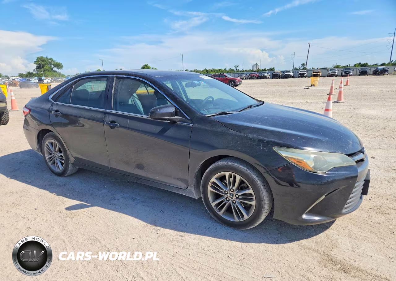 2016 Toyota Camry Se VIN:4T1BF1FK4GU500912 - 4