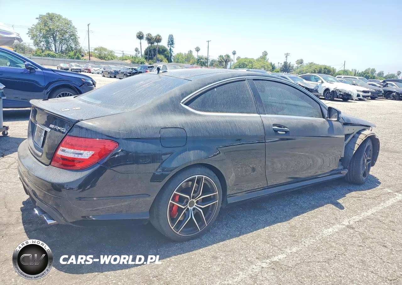 2013 Mercedes-Benz C 63 Amg VIN:WDDGJ7HBXDG068691 - 3