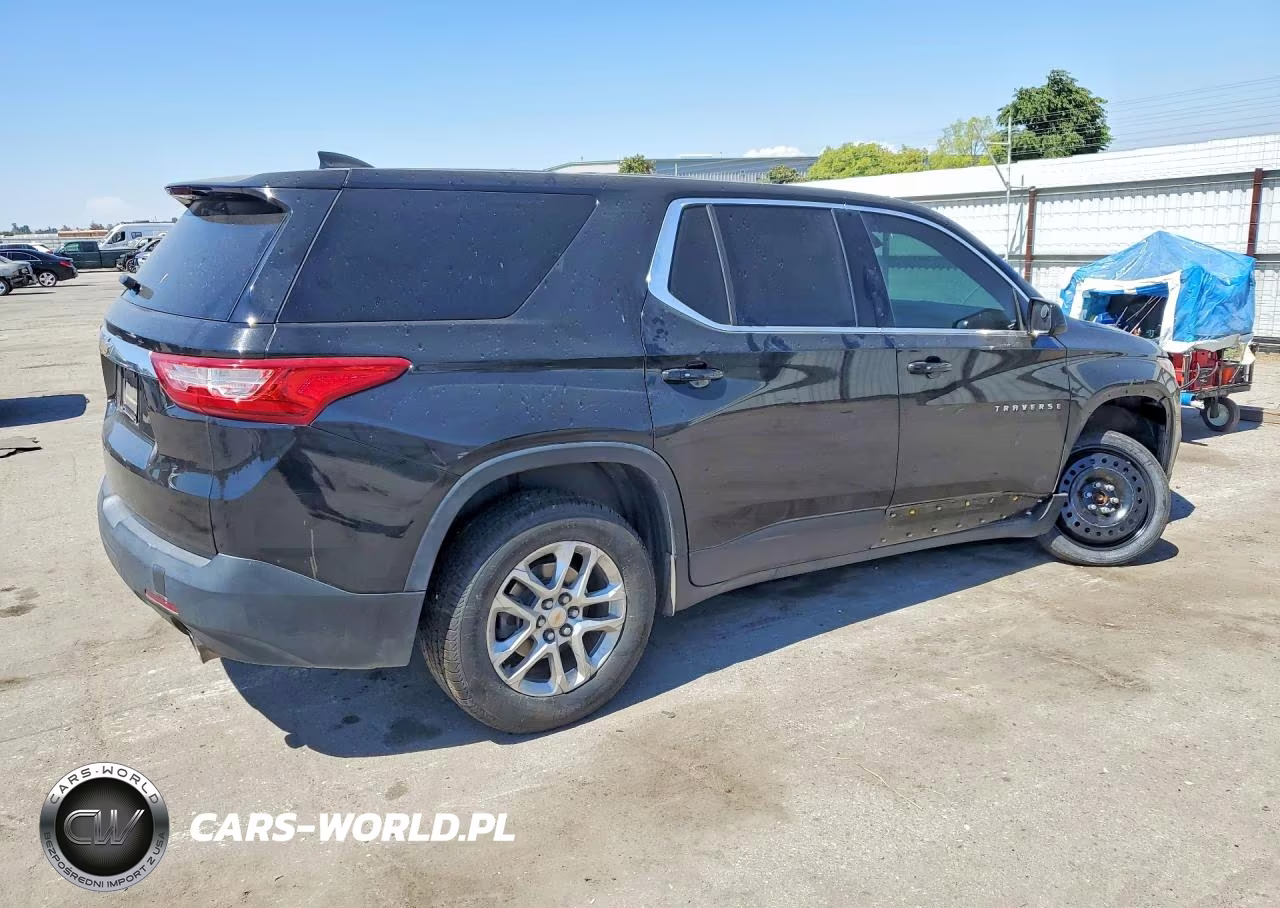 2019 Chevrolet Traverse Ls VIN:1GNERFKW0KJ222302 - 3