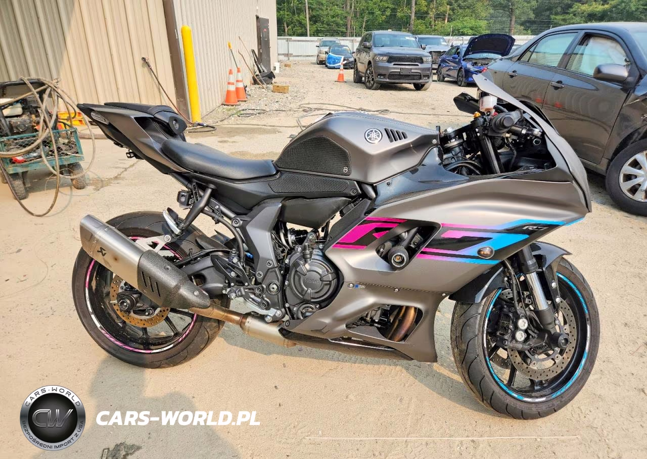 2024 Yamaha Yzfr7