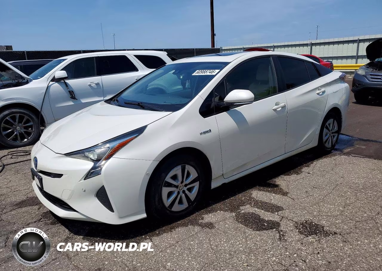 2018 Toyota Prius Three – zdjęcie 1 z 12