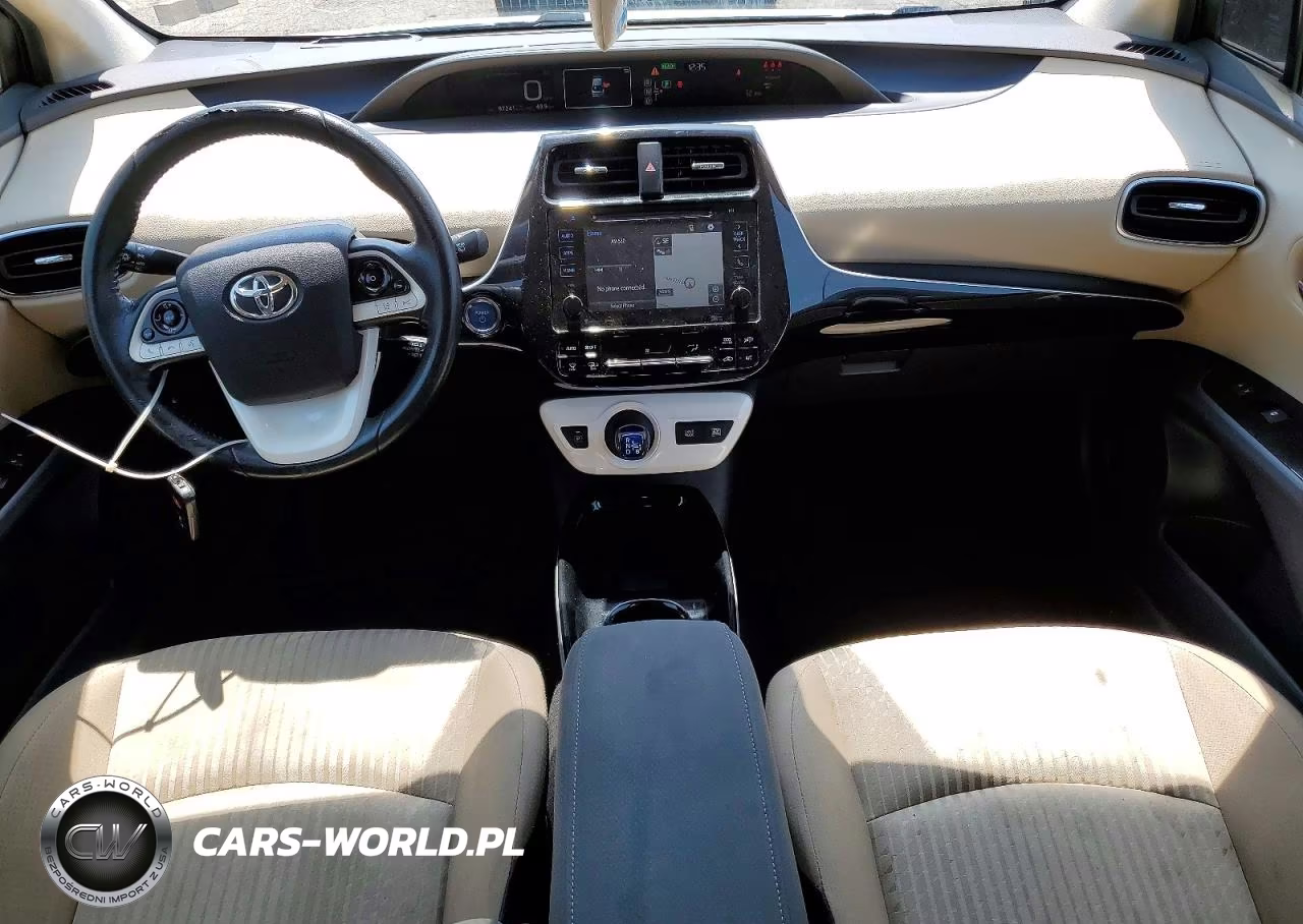 2018 Toyota Prius Three VIN:JTDKARFU9J3065689 - 8