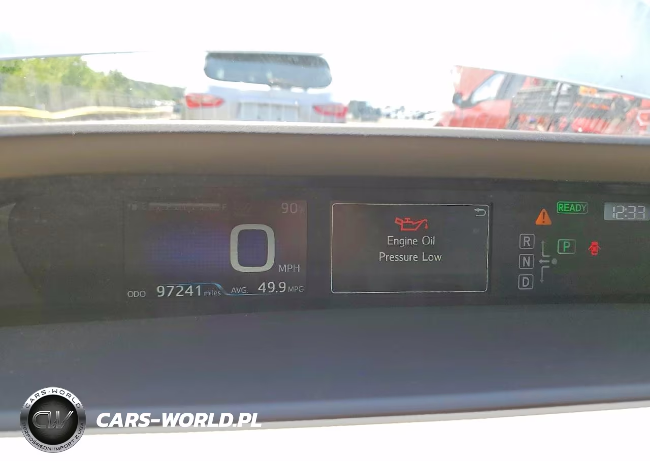 2018 Toyota Prius Three VIN:JTDKARFU9J3065689 - 9