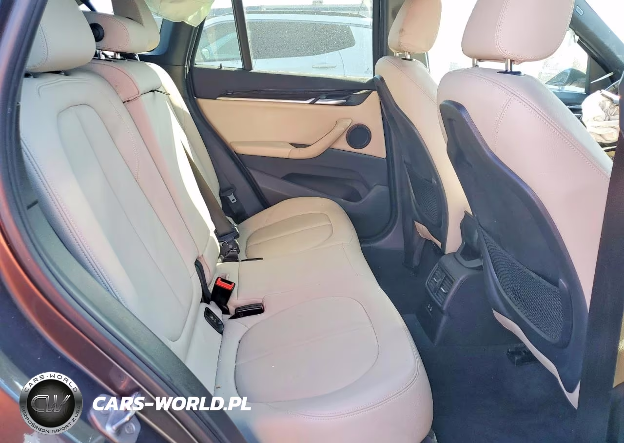 2018 BMW X1 Sdrive28I VIN:WBXHU7C39J5L09267 - 11