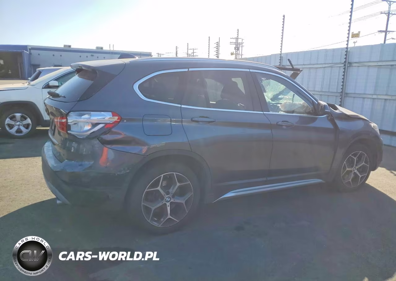 2018 BMW X1 Sdrive28I VIN:WBXHU7C39J5L09267 - 3