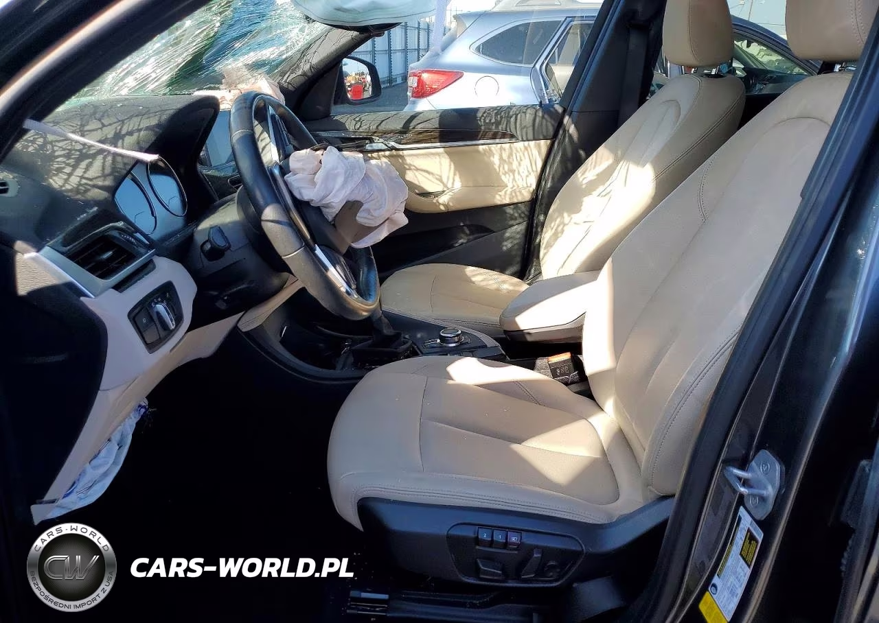 2018 BMW X1 Sdrive28I VIN:WBXHU7C39J5L09267 - 7