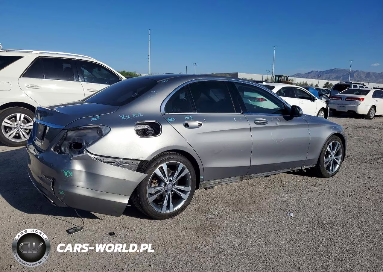 2015 Mercedes-Benz C 300 VIN:55SWF4JB9FU058715 - 3