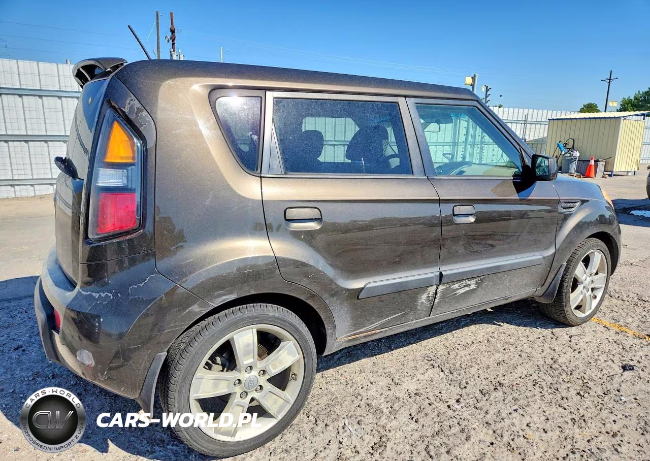 2010 Kia Soul + VIN:KNDJT2A29A7160426 - 3