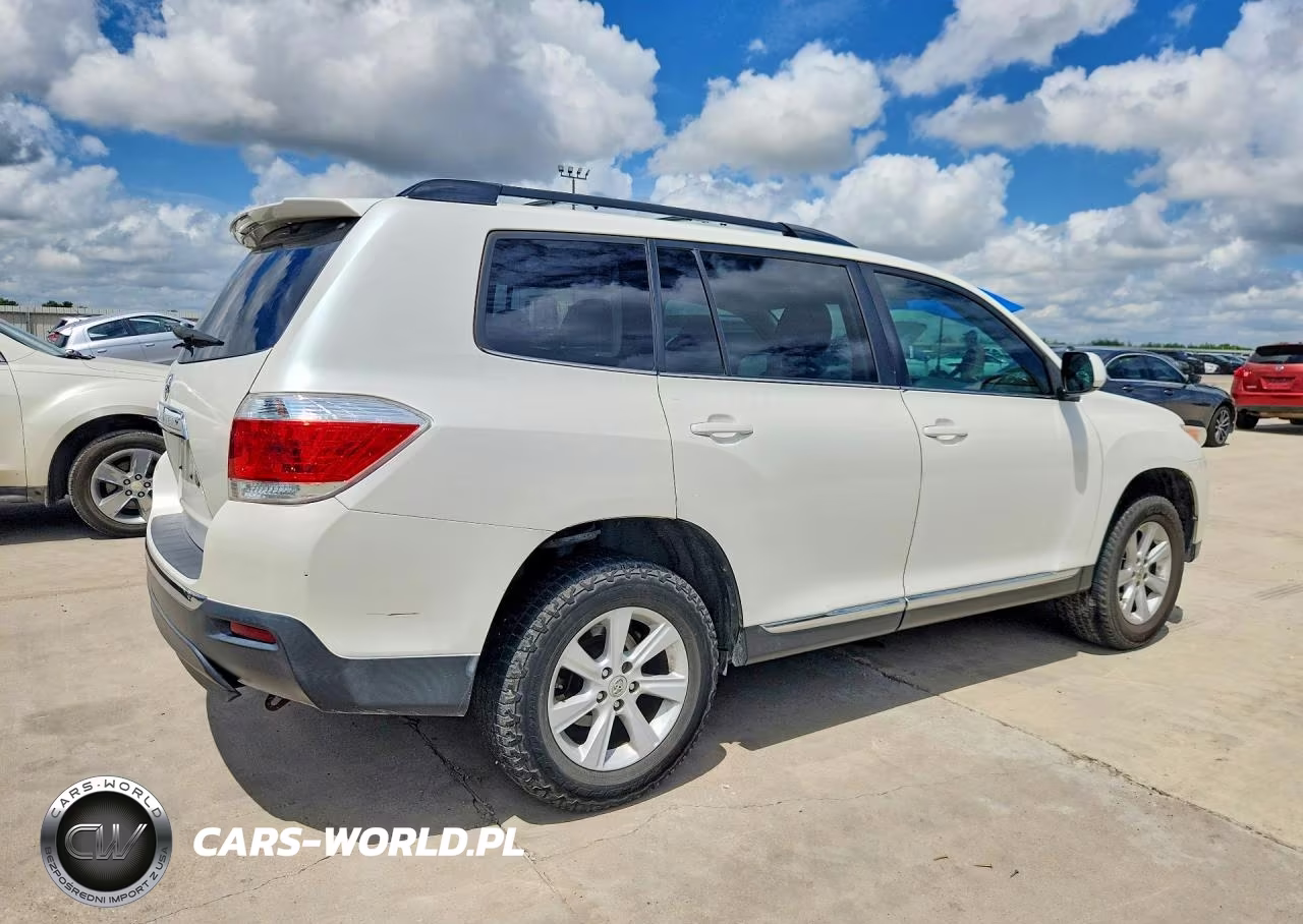 2013 Toyota Highlander Plus VIN:5TDZK3EH5DS119425 - 3