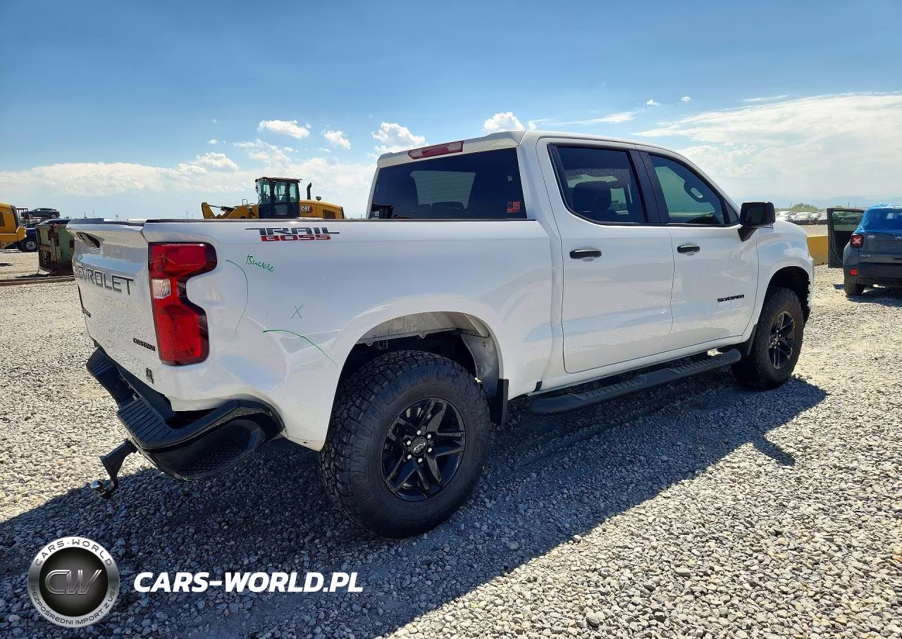 2021 Chevrolet Silverado K1500 Trail Boss Custom VIN:1GCPYCEF0MZ383736 - 3