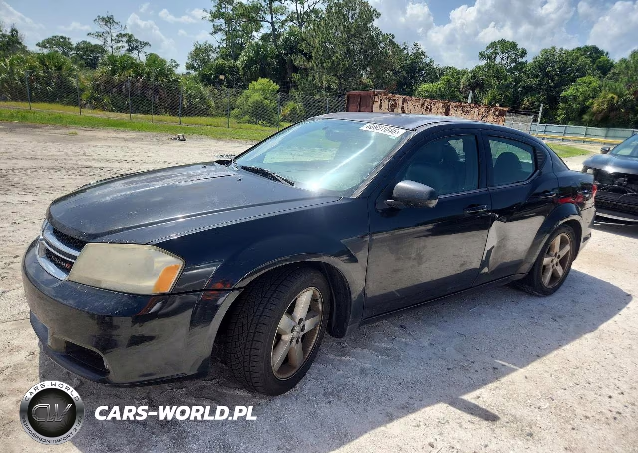 2011 Dodge Avenger Lux