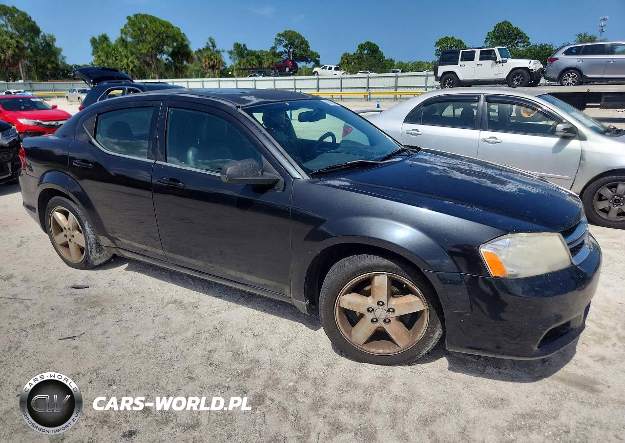 2011 Dodge Avenger Lux VIN:1B3BD2FG1BN506280 - 4
