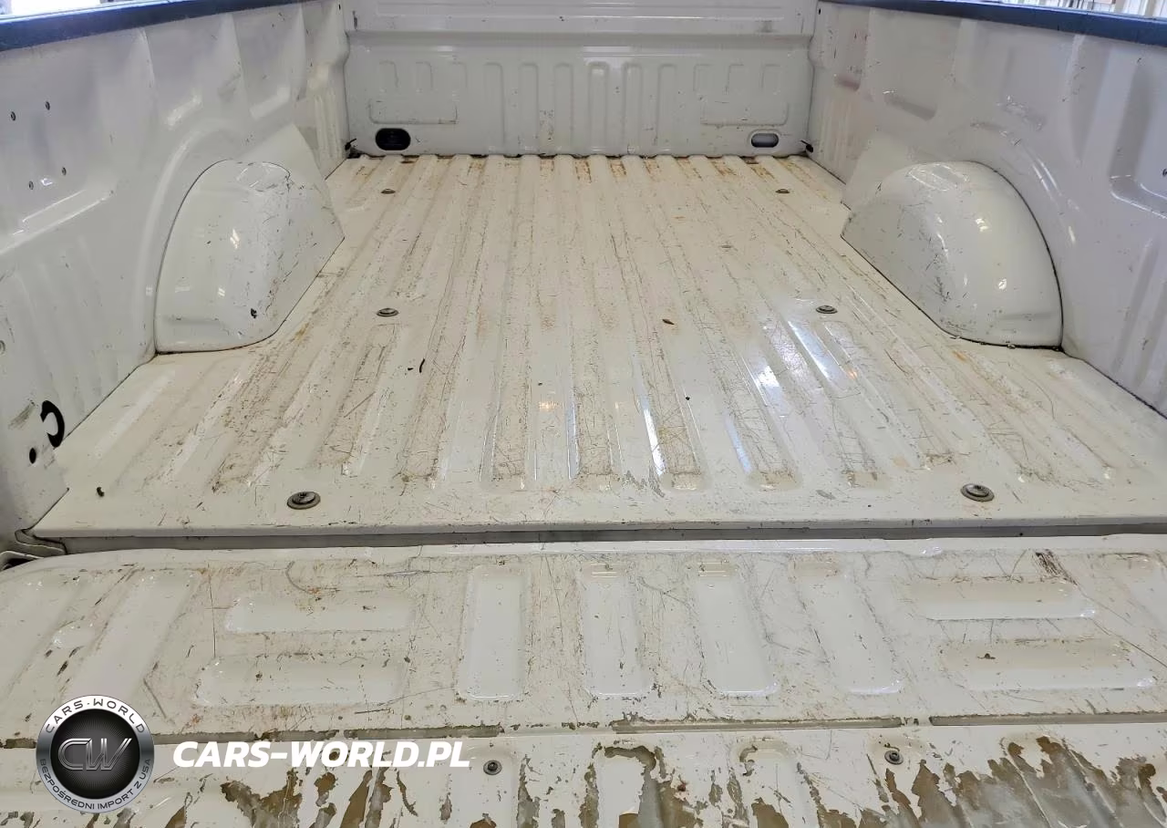 2020 Ford F150 VIN:1FTMF1C5XLKF20177 - 10