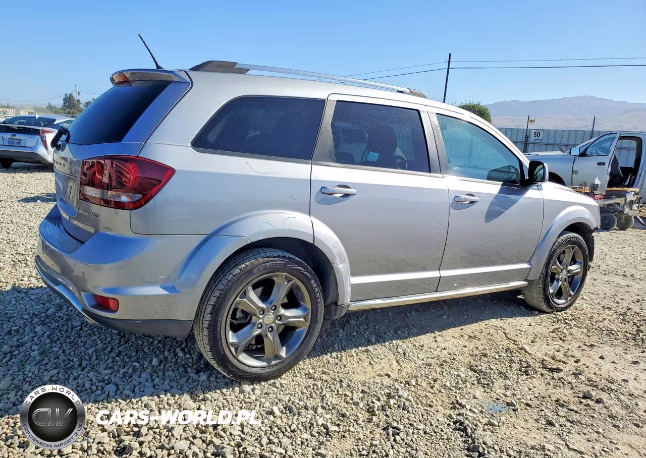 2015 Dodge Journey Crossroad VIN:3C4PDCGG5FT630891 - 3