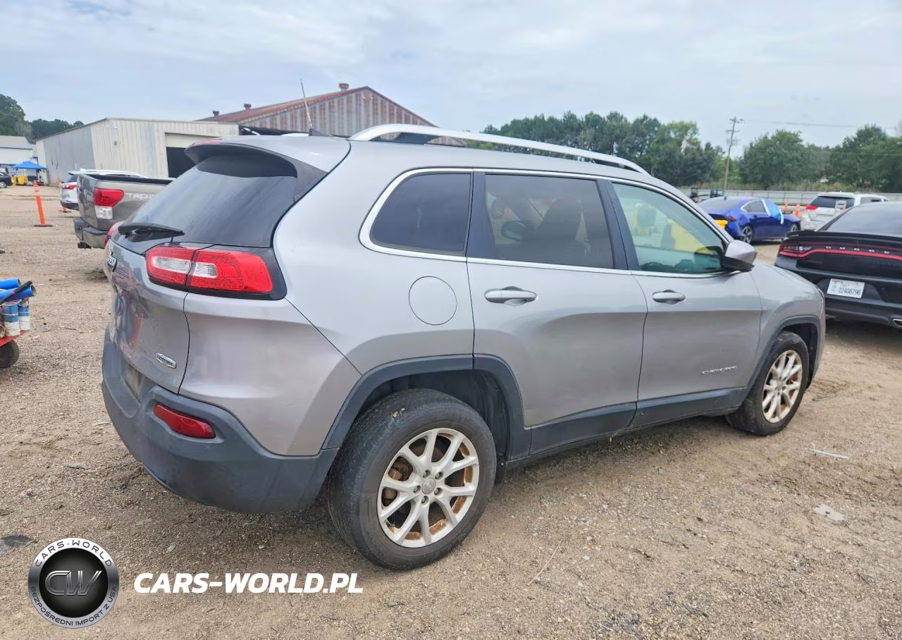 2016 Jeep Cherokee Latitude VIN:1C4PJLCB1GW376935 - 3