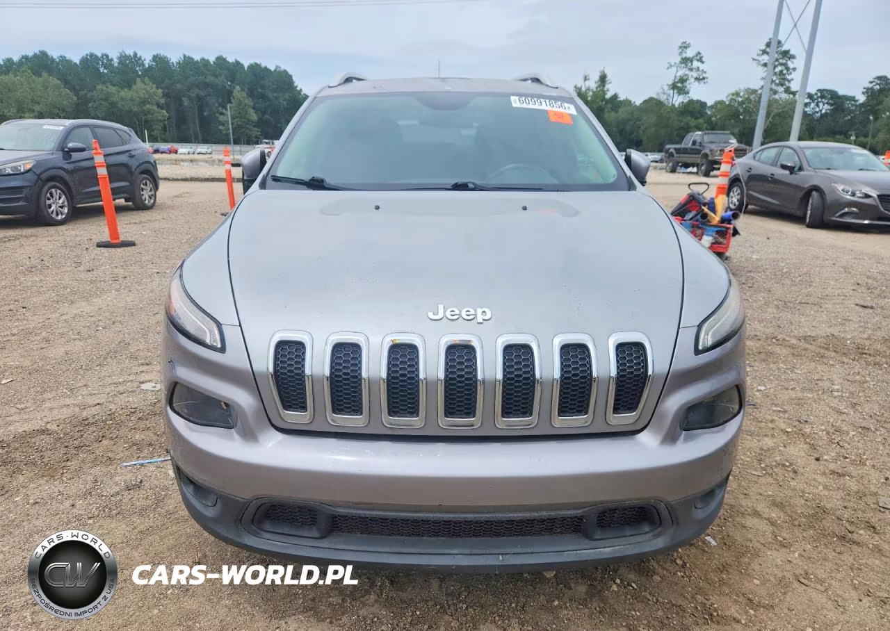 2016 Jeep Cherokee Latitude VIN:1C4PJLCB1GW376935 - 5