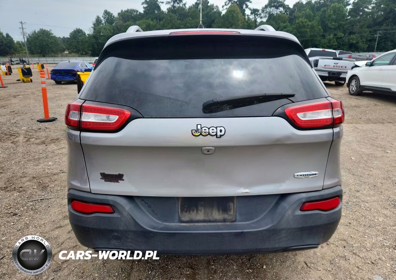 2016 Jeep Cherokee Latitude VIN:1C4PJLCB1GW376935 - 6