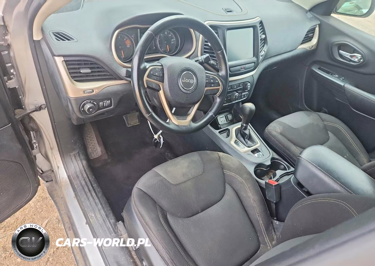 2016 Jeep Cherokee Latitude VIN:1C4PJLCB1GW376935 - 8