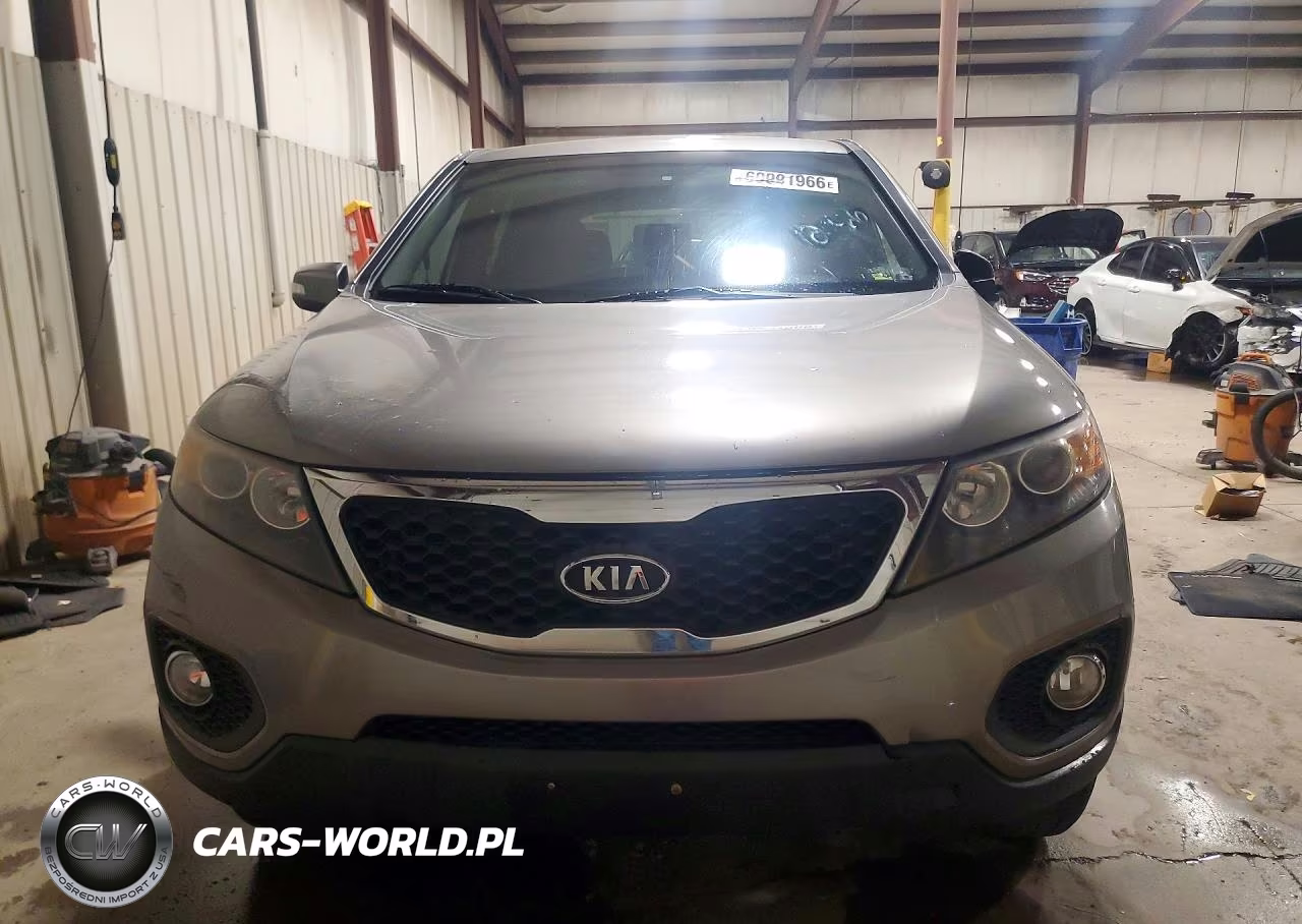 2013 Kia Sorento Lx VIN:5XYKT4A18DG386102 - 5