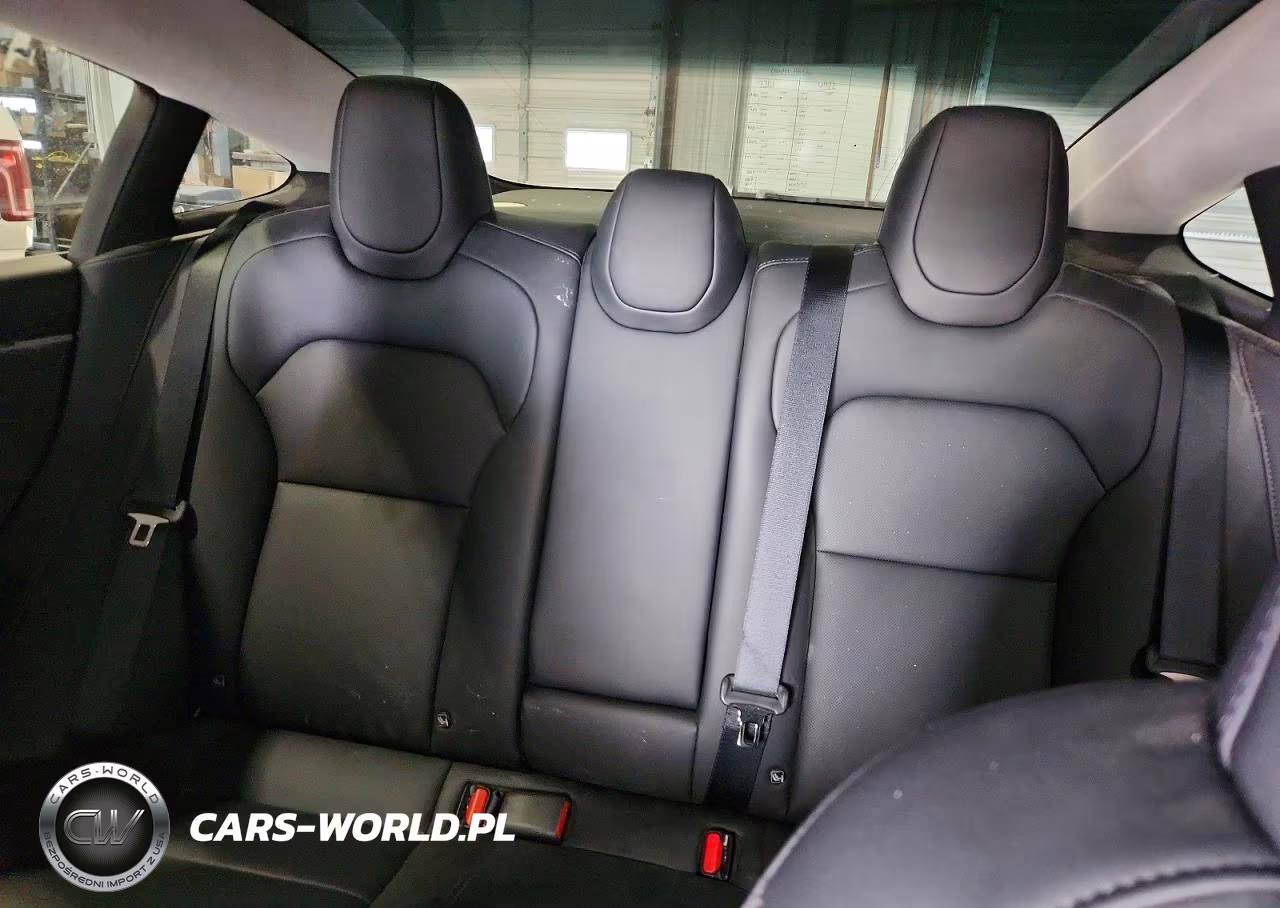 2025 Tesla Model 3 VIN:5YJ3E1EB4SF982294 - 10