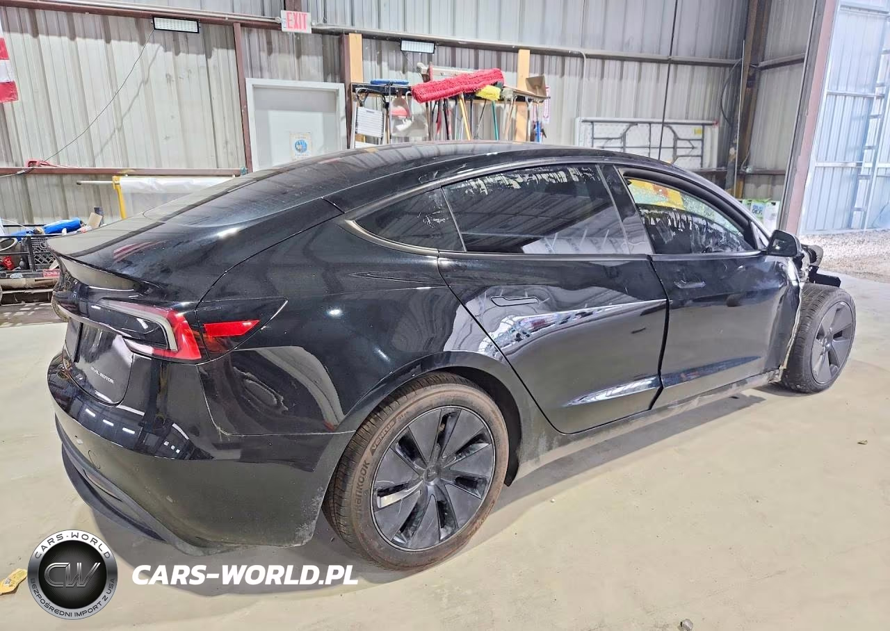 2025 Tesla Model 3 VIN:5YJ3E1EB4SF982294 - 3