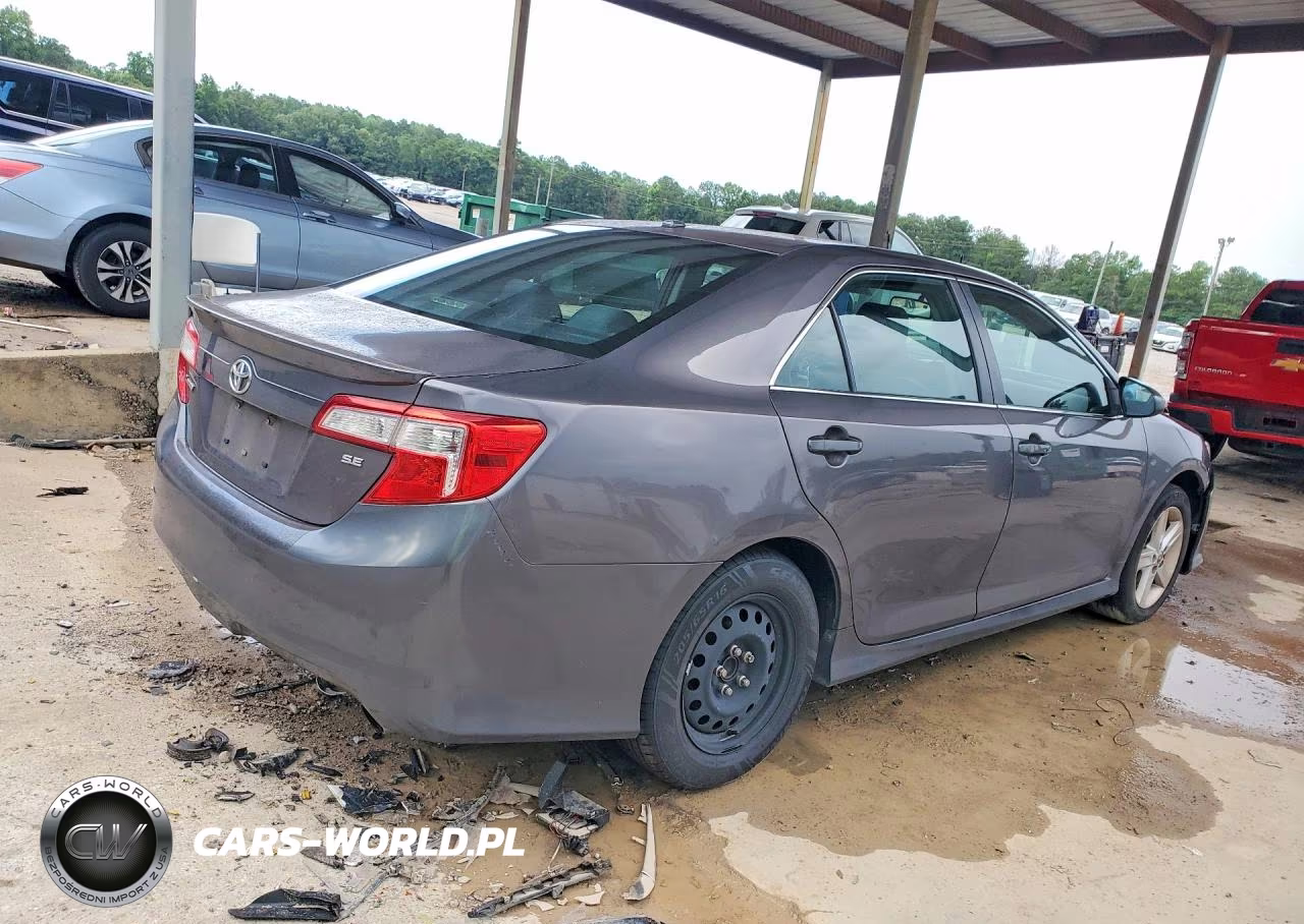 2014 Toyota Camry Se VIN:4T1BF1FK1EU800159 - 3