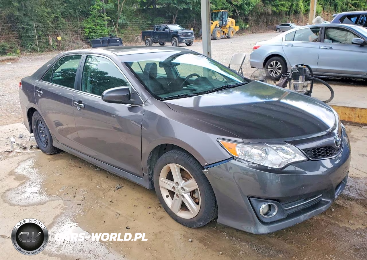 2014 Toyota Camry Se VIN:4T1BF1FK1EU800159 - 4