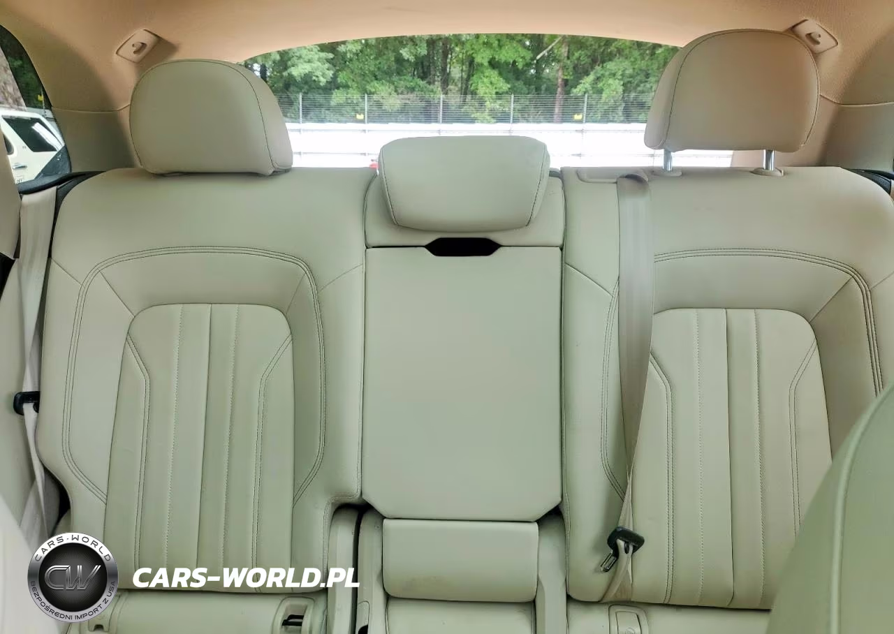 2022 Audi Q5 Premium Plus 45 VIN:WA1EAAFY2N2108535 - 10