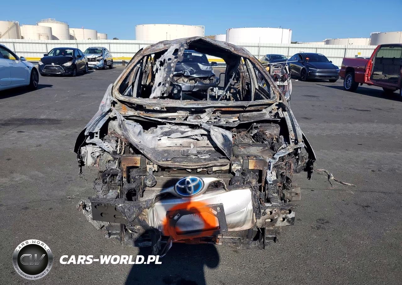 2010 Toyota Prius Iii VIN:JTDKN3DU3A0158603 - 5