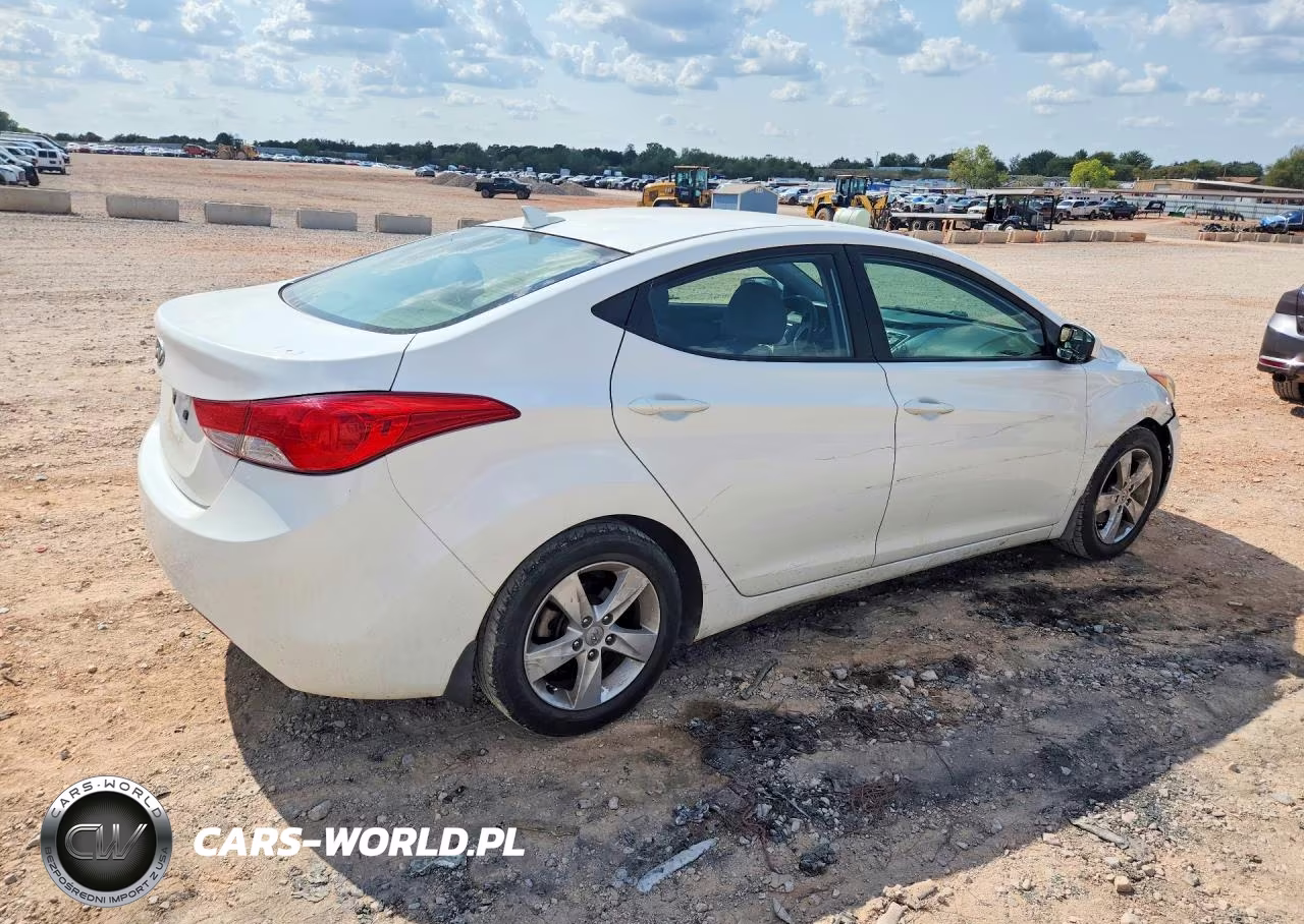 2013 Hyundai Elantra Gls VIN:5NPDH4AEXDH434866 - 3