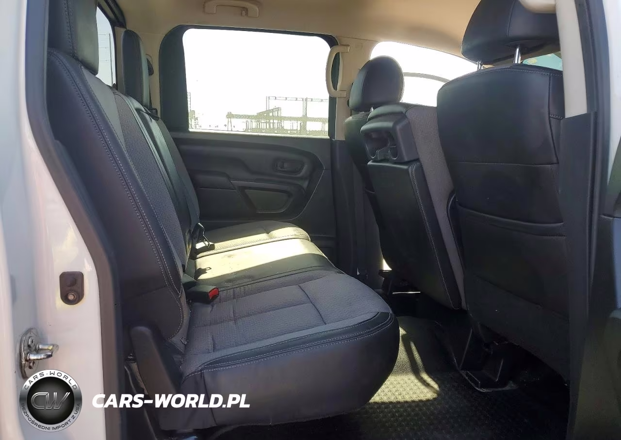 2017 Nissan Titan S VIN:1N6AA1EJXHN549256 - 10