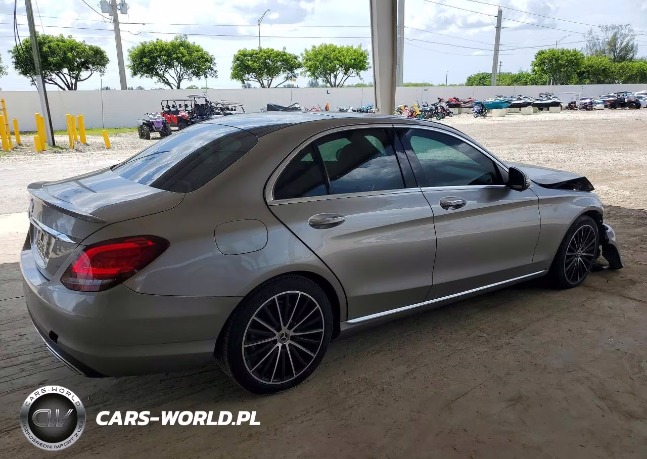 2019 Mercedes-Benz C 300 VIN:55SWF8DBXKU283125 - 3