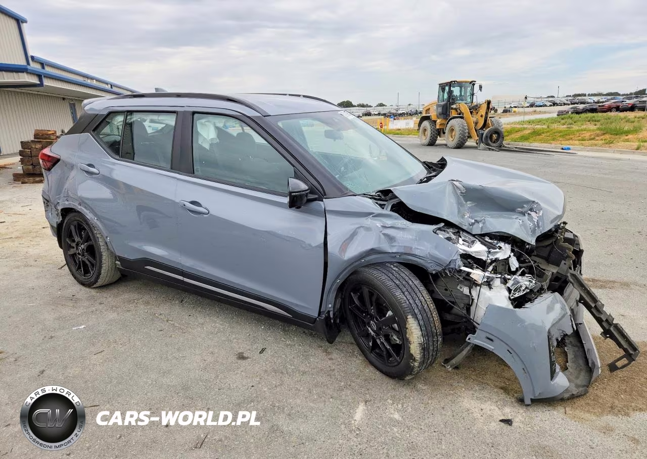 2023 Nissan Kicks Sr VIN:3N1CP5DV2PL489383 - 4