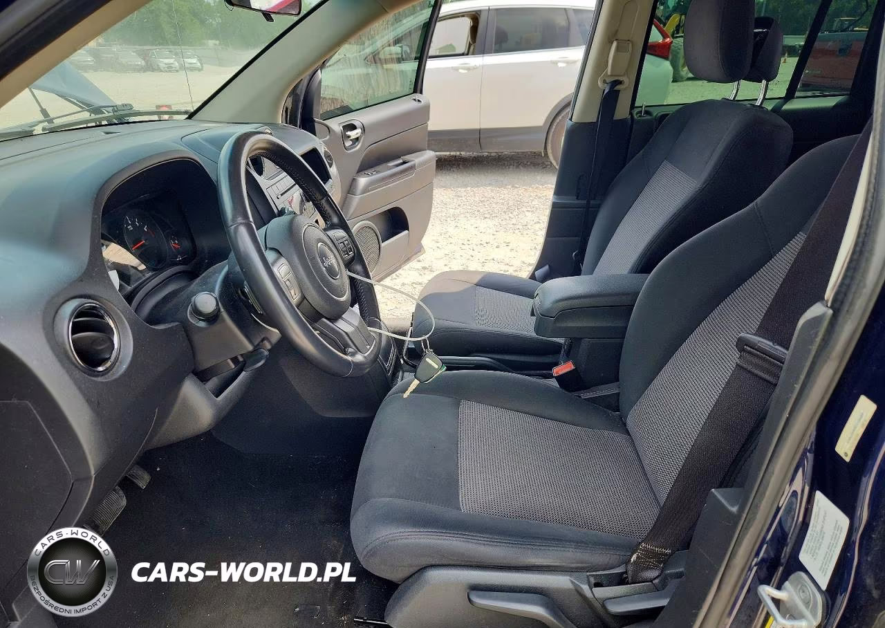 2013 Jeep Compass Latitude VIN:1C4NJDEB9DD158484 - 7