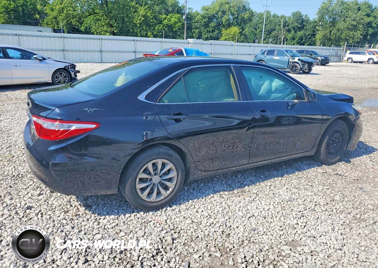 2016 Toyota Camry Le VIN:4T1BF1FK2GU168128 - 3