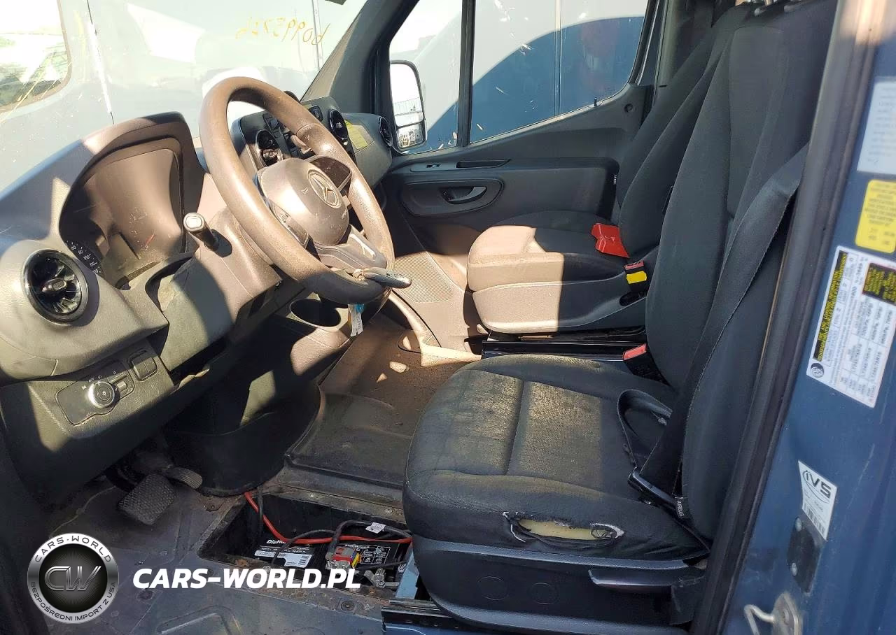 2019 Mercedes-Benz Sprinter 2500-3500 VIN:WD4PF0CD7KP099279 - 7