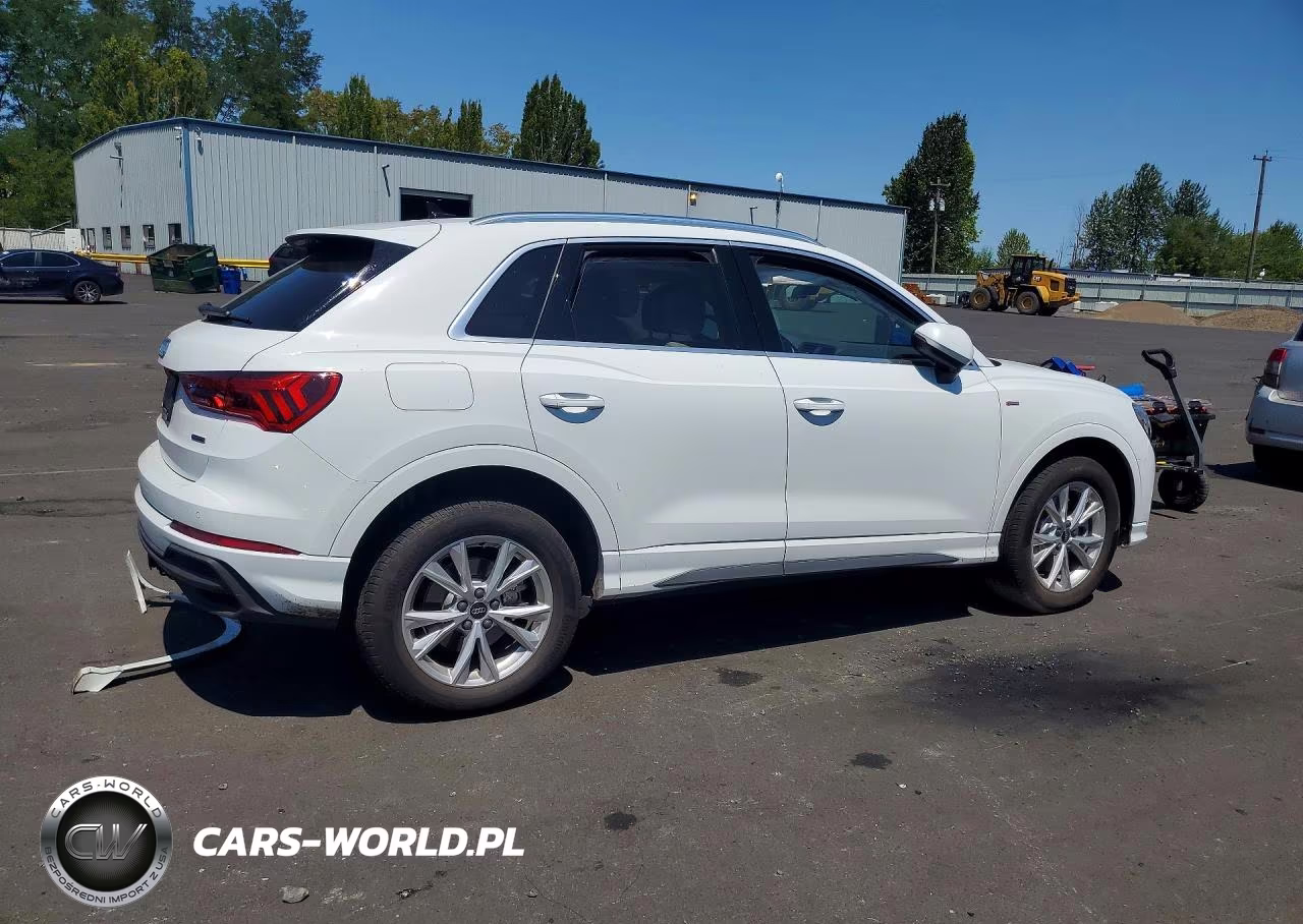 2025 Audi Q3 Premium Plus S Line 45 VIN:WA1EECF3XS1076942 - 3