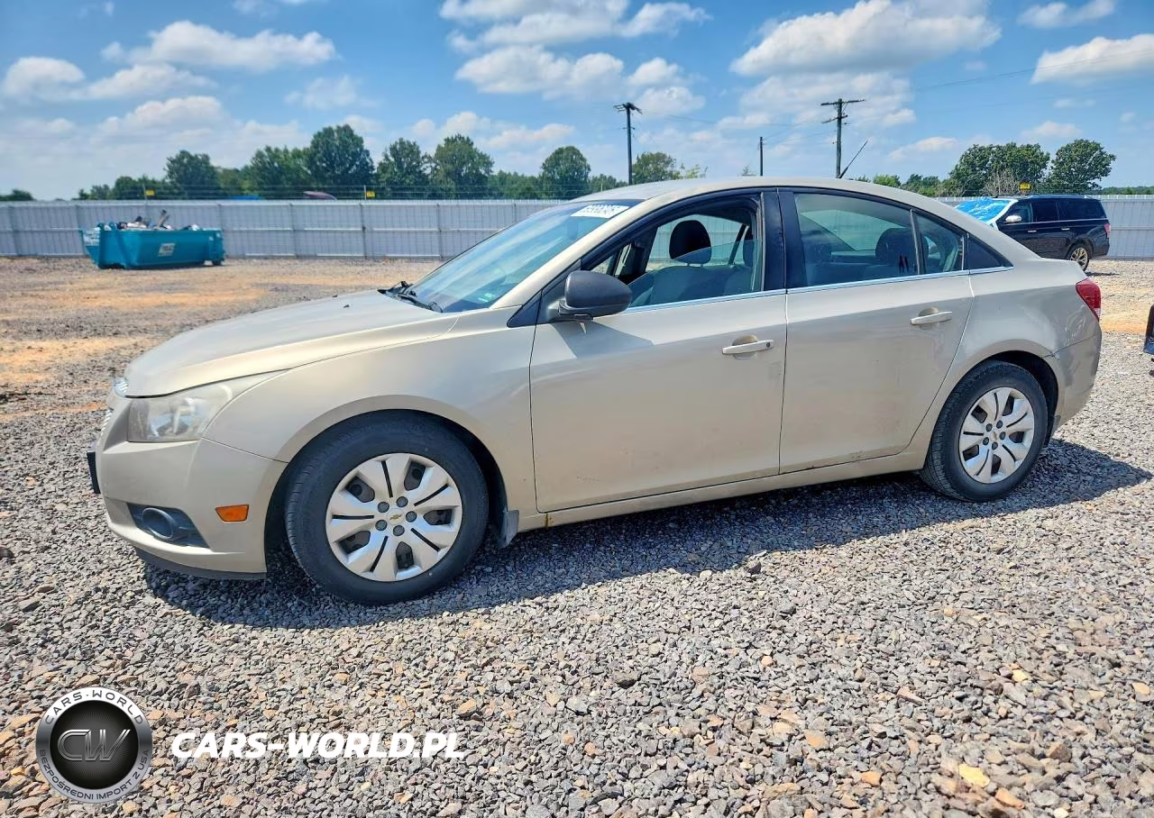 2012 Chevrolet Cruze Ls – zdjęcie 1 z 12