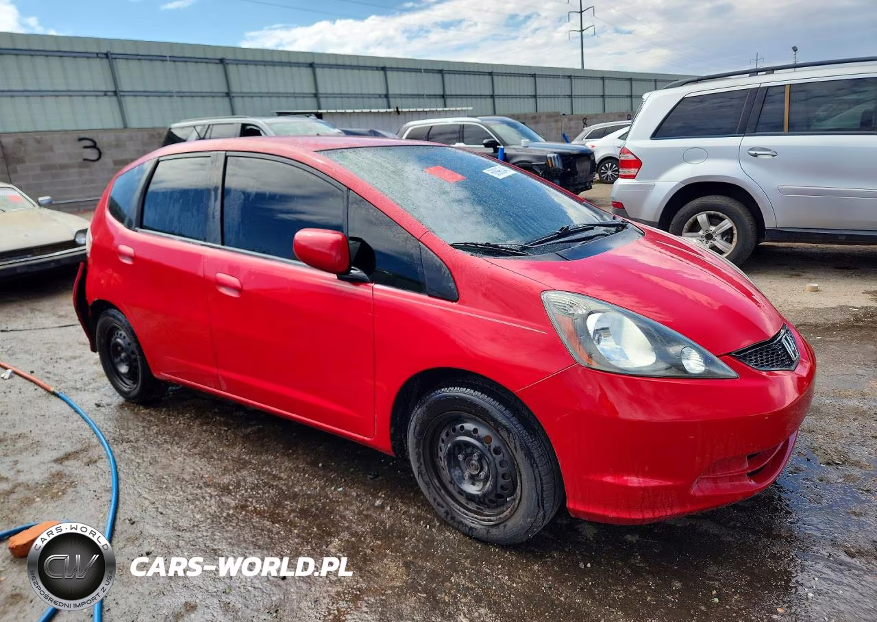 2013 Honda Fit VIN:JHMGE8H39DC021171 - 4