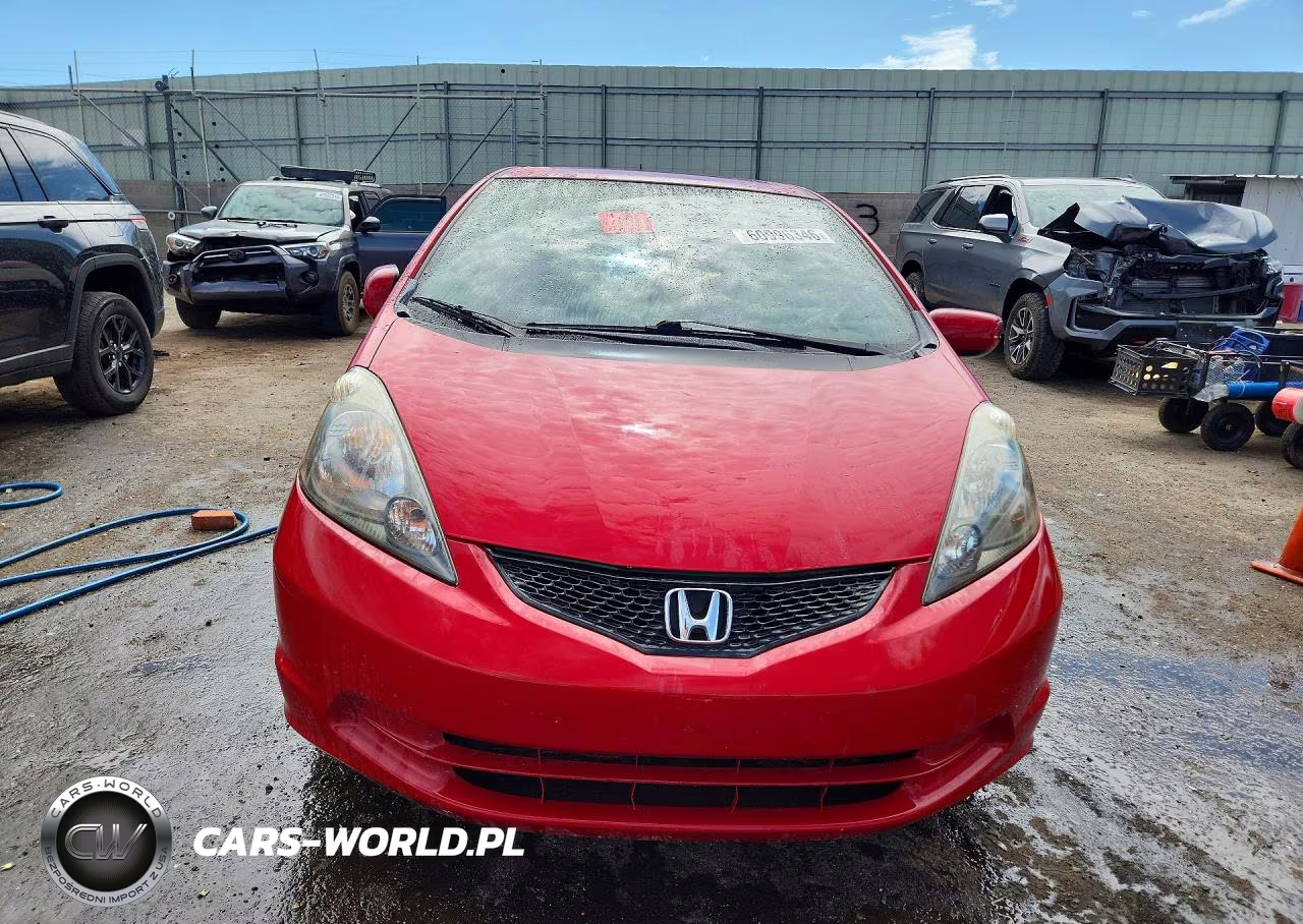 2013 Honda Fit VIN:JHMGE8H39DC021171 - 5